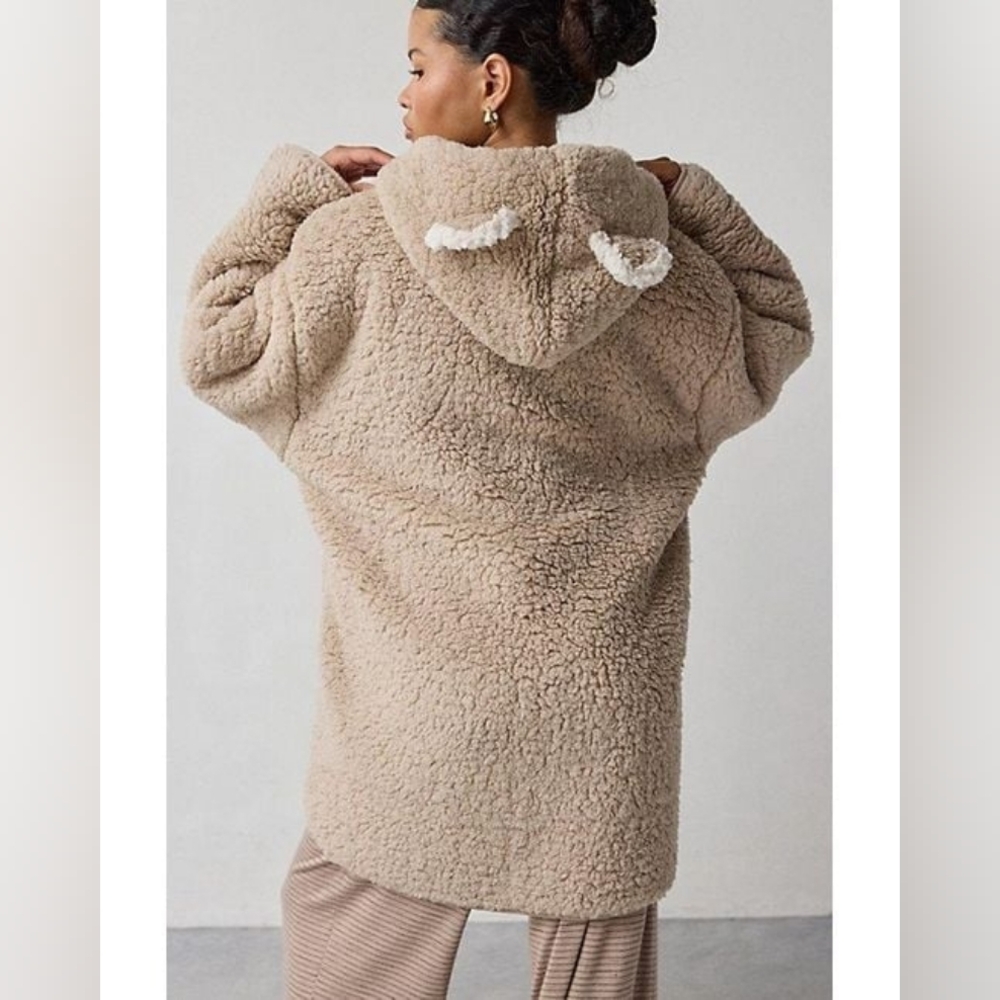 NWOT Urban Outfitters Out From Under Cloud Nine Sherpa Reversible Fleece - Picture 3 of 5